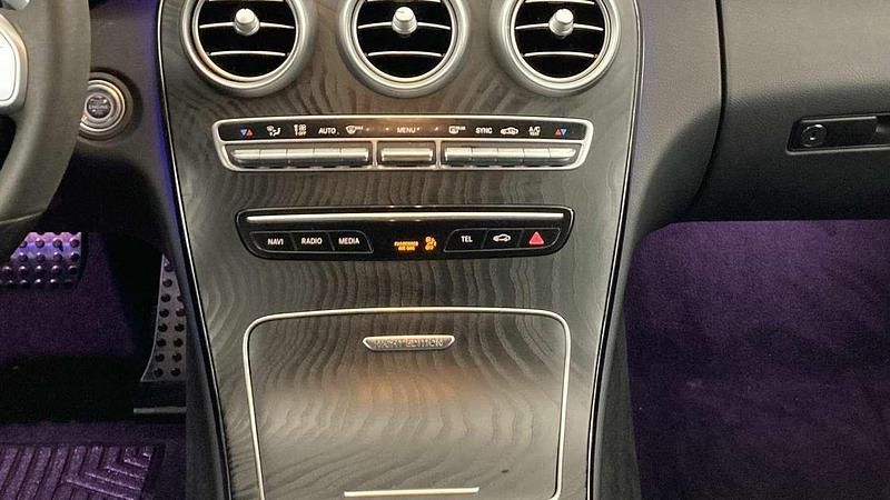 Usado Mercedes C220 200 CV (147 kW) 2021 Plateado Familiar