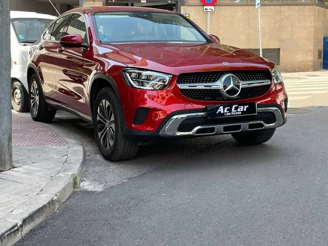 Usado Mercedes GLC300e 306 CV (225 kW) 2022 Rojo SUV