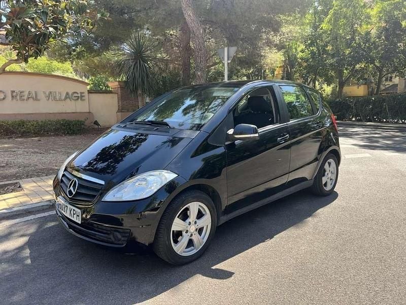 Usado Mercedes A170 116 CV (85 kW) 2009 Negro Utilitario