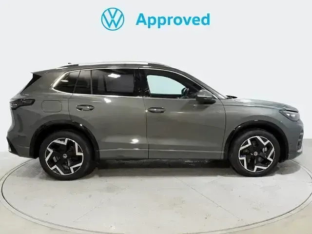 Usado VW Tiguan R-line 150 CV (110 kW) 2025 Verde SUV