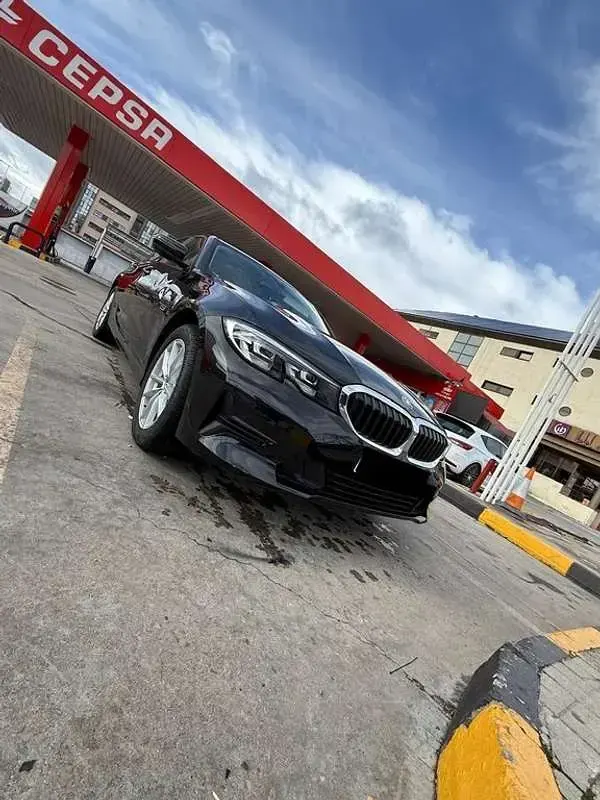 Usado BMW 320e Comfort Edition 204 CV (150 kW) 2021 Negro Berlina