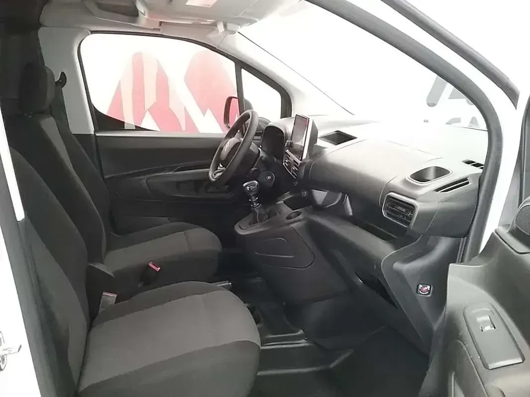 Usado Citroën Berlingo 102 CV (75 kW) 2022 Blanco Monovolumen