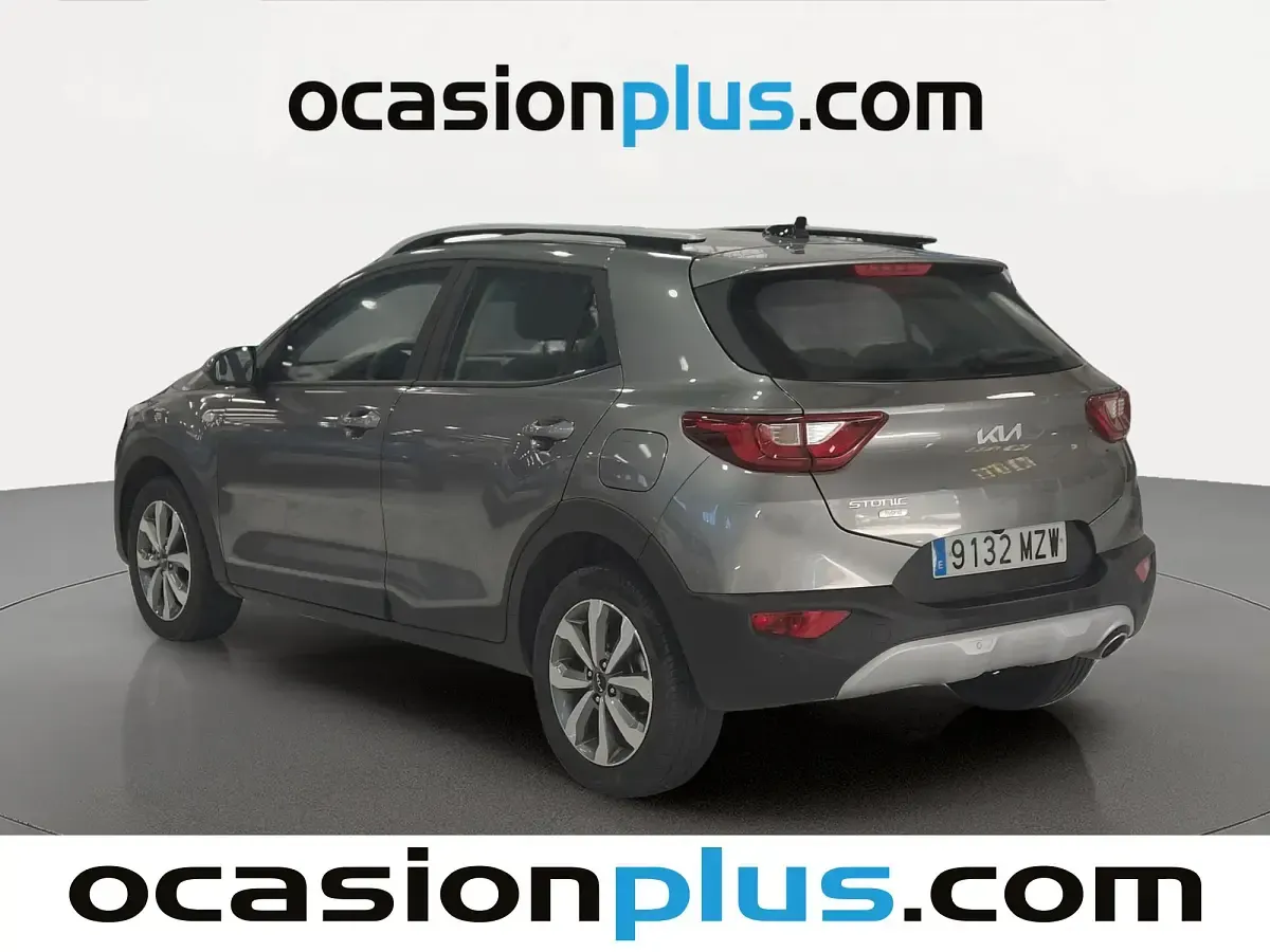 Usado Kia Stonic 101 CV (74 kW) 2025 Gris SUV