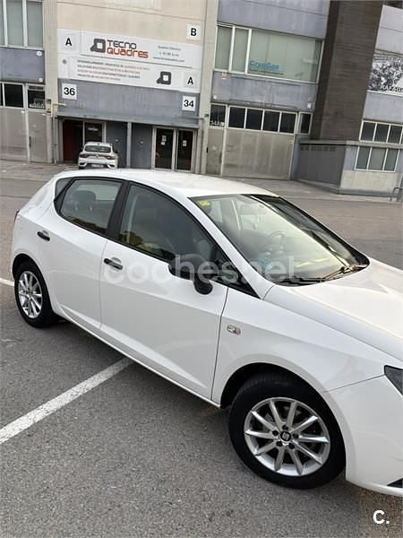 Usado Seat Ibiza I-Tech 85 CV (62 kW) 2013 Blanco Berlina