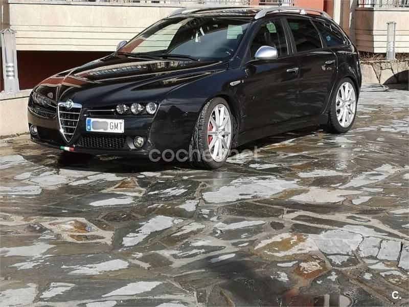 Negro Usado 2009 Alfa Romeo 159 Ti Familiar | 11.000 € - Imagen 1/4