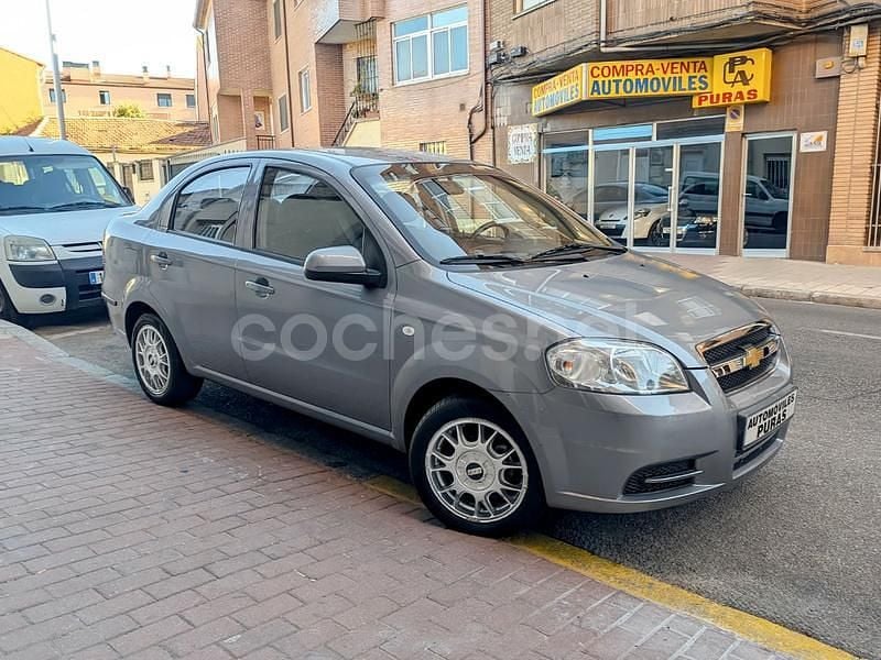 Gris / plata Usado 2010 Chevrolet Aveo LS Berlina | 7400 € (Caro) - Imagen 1/4