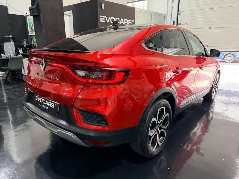 Usado Renault Arkana Equilibre 140 CV (102 kW) 2023 Granate SUV