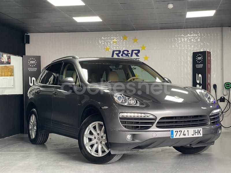 Usado Porsche Cayenne 245 CV (180 kW) 2011 Gris / plata SUV