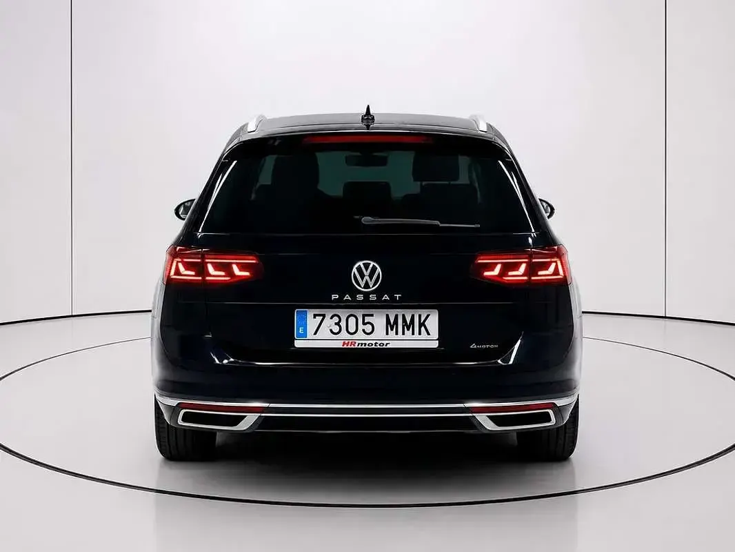 Usado VW Passat Alltrack 200 CV (147 kW) 2023 Negro Familiar