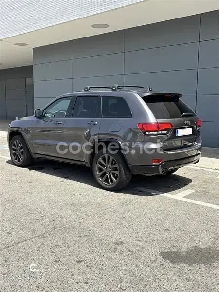 Usado Jeep Grand Cherokee Limited 250 CV (183 kW) 2017 Gris / plata SUV