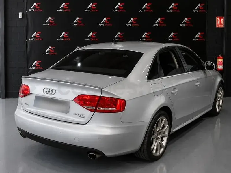 Usado Audi A4 265 CV (194 kW) 2007 Gris Berlina
