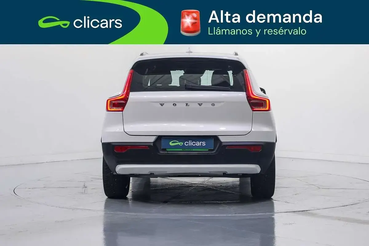 Usado Volvo XC40 Plus 179 CV (131 kW) 2023 Blanco SUV