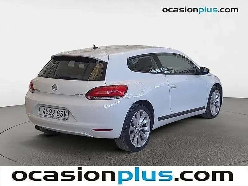 Begagnad VW Scirocco 160 HK (117 kW) 2010 Röd Sportkupé