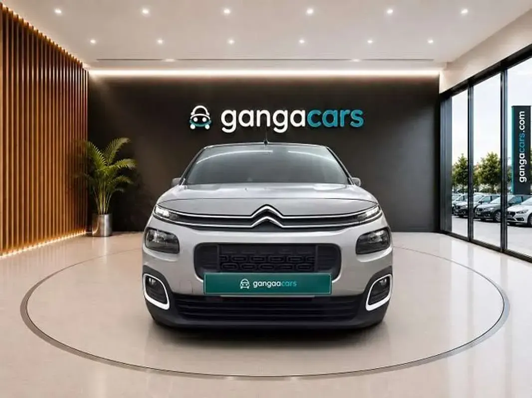 Usado Citroën Berlingo Feel 110 CV (80 kW) 2020 Gris / plata Monovolumen