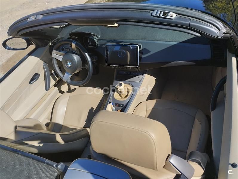 Usado BMW Z4 170 HP (125 kW) 2004 Preto Cabrios