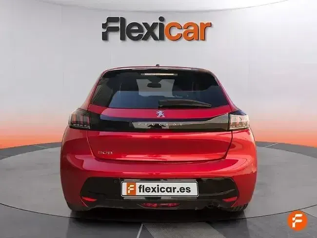 Usado Peugeot 208 Active 100 CV (73 kW) 2023 Rojo Utilitario