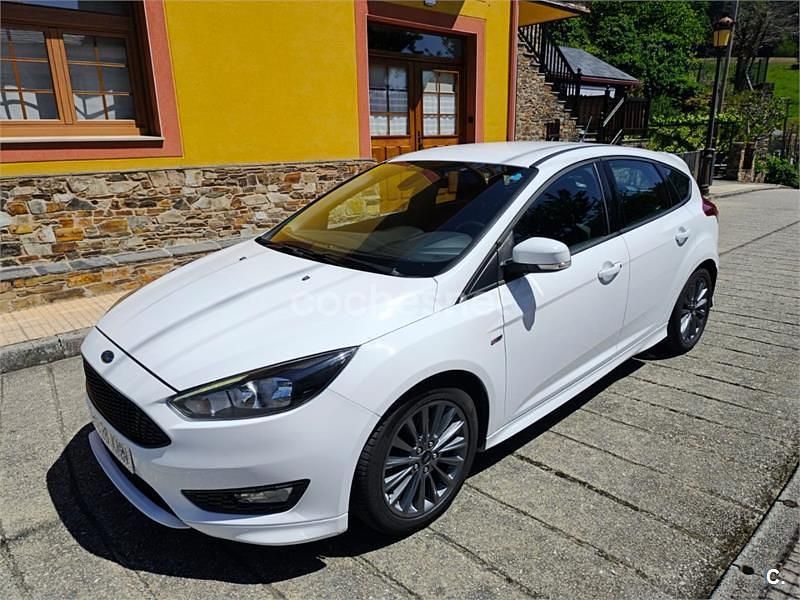 Blanco Usado 2018 Ford Focus ST-Line Berlina | 15.000 € (Caro) - Imagen 1/4