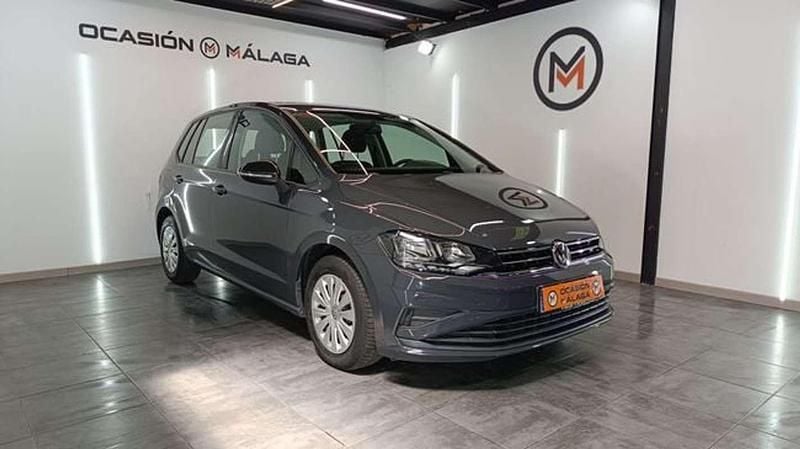 Usado VW Golf VII Edition 116 CV (85 kW) 2018 Gris Utilitario