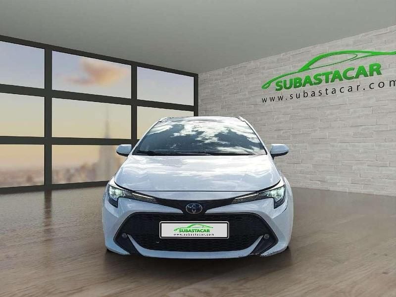 Begagnad Toyota Corolla Business Edition 122 HK (89 kW) 2021 Vit Kombi