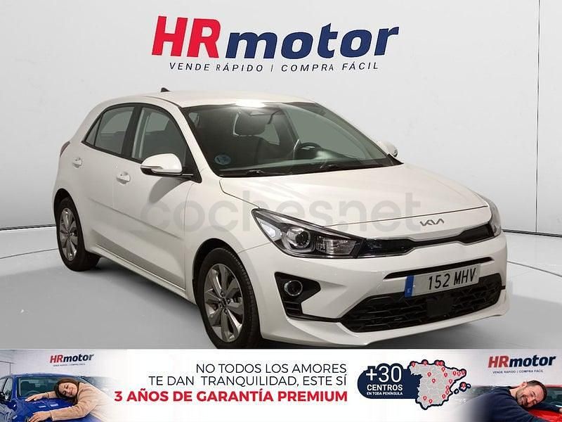 Usado Kia Rio 100 CV (73 kW) 2023 Blanco Berlina