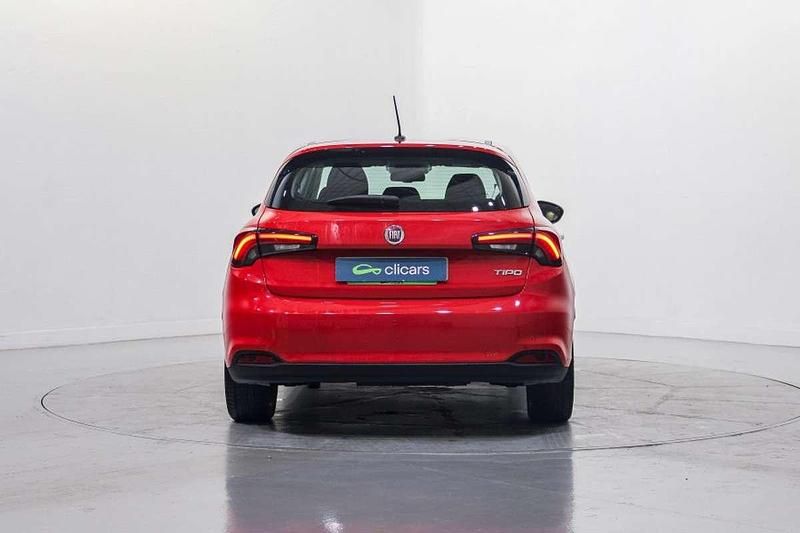 Usado Fiat Tipo City Life 99 CV (72 kW) 2021 Rojo Familiar