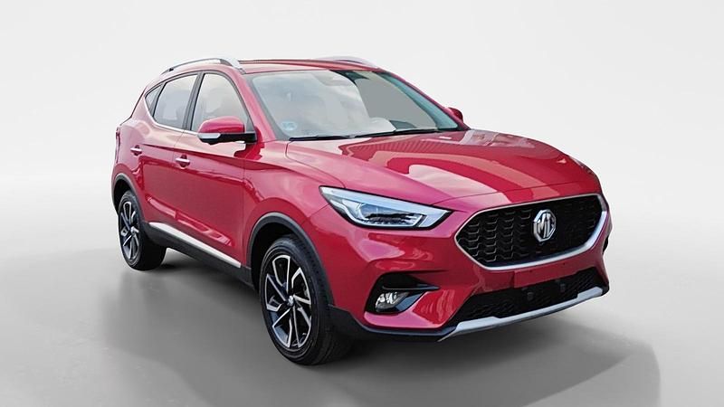 Usado MG ZS Luxury 106 CV (77 kW) 2025 Rojo Familiar