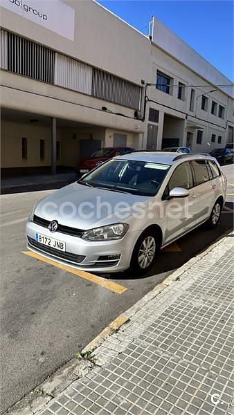 Gris / plata Usado 2016 VW Golf VII Advance Familiar | 9900 € (Buen precio) - Imagen 1/4