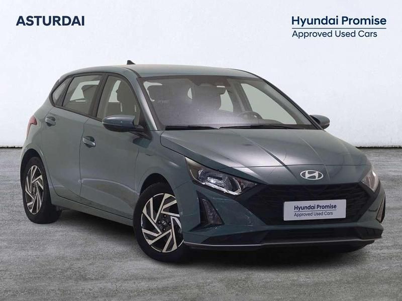 Usado Hyundai i20 101 CV (74 kW) 2024 Verde Utilitario
