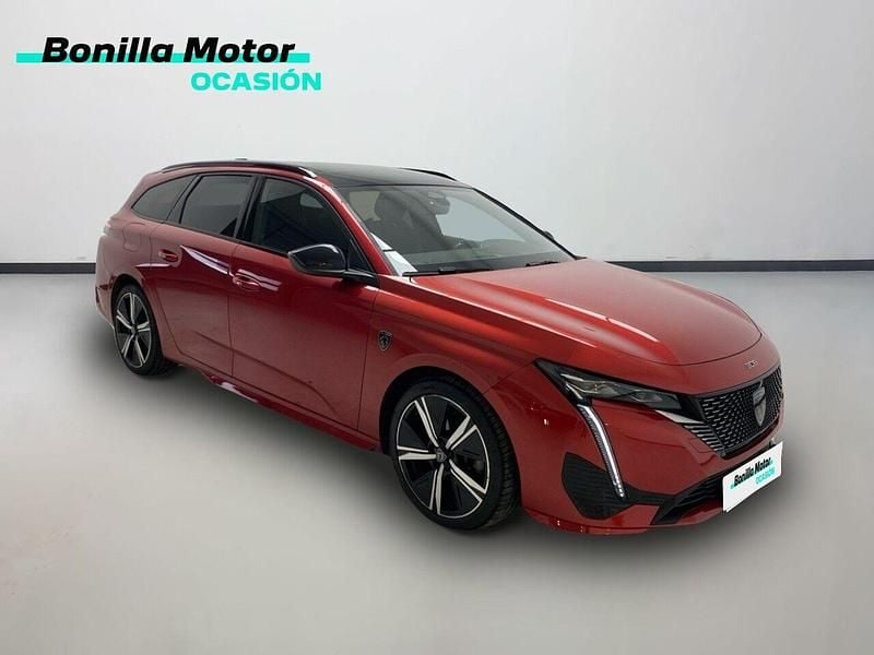 Usado Peugeot 308 GT 131 CV (96 kW) 2022 Rojo Familiar