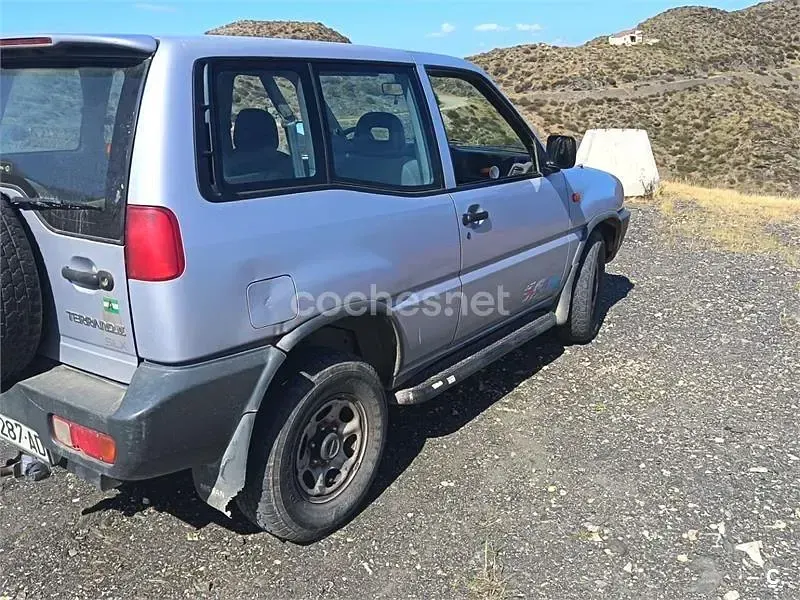 Usado Nissan Terrano 100 CV (73 kW) 1994 Azul SUV