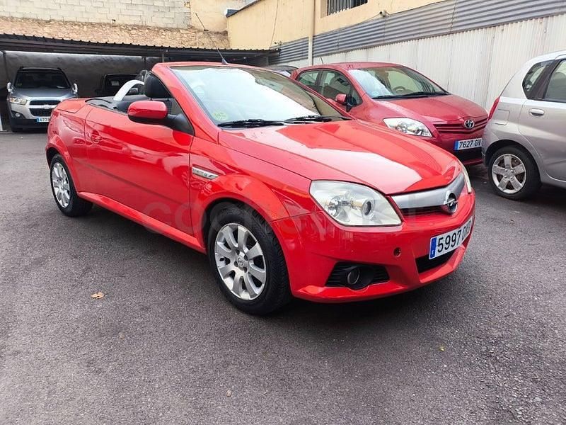 Usado Opel Tigra Sport 70 CV (51 kW) 2006 Rojo Descapotable