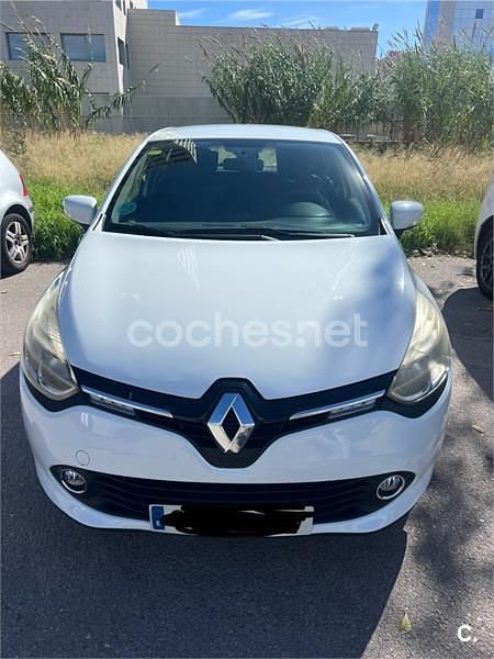 Blanco Usado 2014 Renault Clio III Collection Berlina | 9149 € - Imagen 1/4