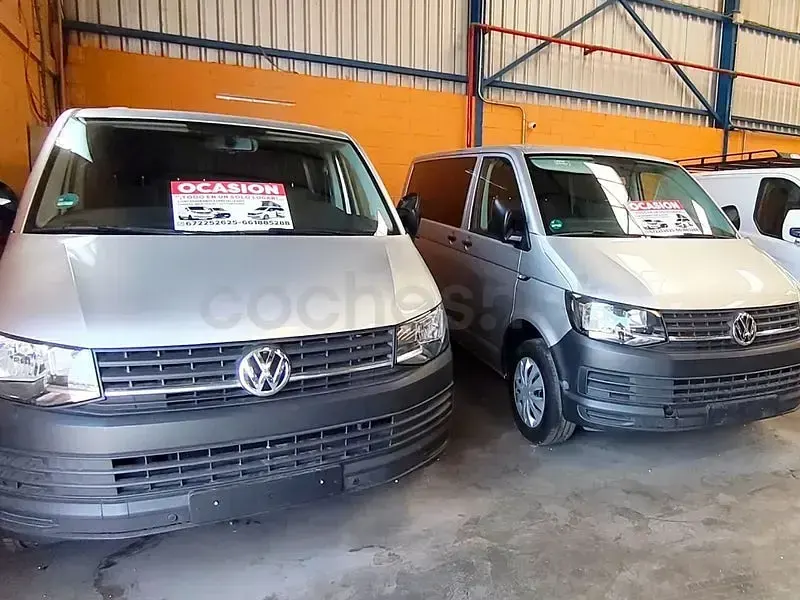 Usado VW Caravelle Trendline 114 CV (83 kW) 2018 Gris / plata Van