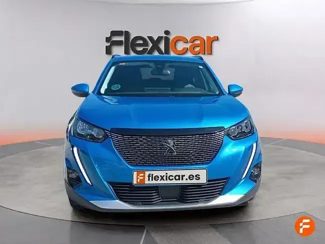 Usado Peugeot 2008 Allure 130 CV (95 kW) 2021 Azul SUV