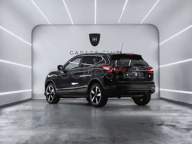 Usado Nissan Qashqai N-Connecta 131 CV (96 kW) 2016 Negro SUV