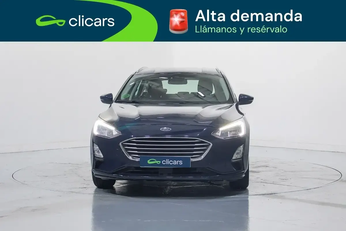 Usado Ford Focus Trend+ 120 CV (88 kW) 2021 Azul Familiar