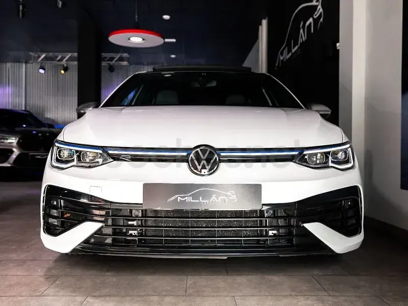 Usado VW Golf VIII R 320 CV (235 kW) 2023 Blanco Berlina