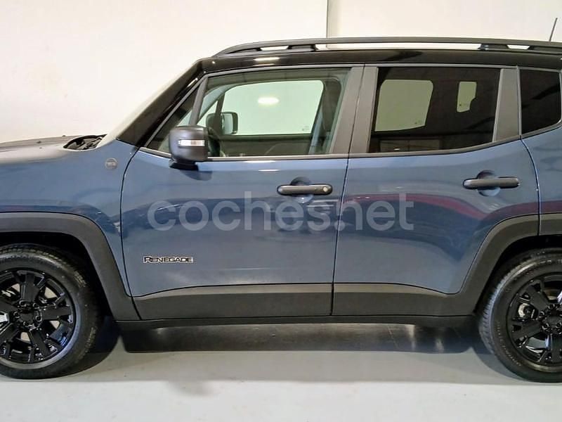 Nuevo Jeep Renegade North 240 CV (176 kW) 2025 Gris / plata SUV