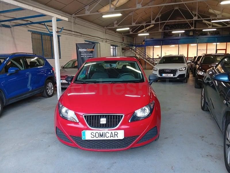 Usado Seat Ibiza SC 60 CV (44 kW) 2011 Rojo Utilitario