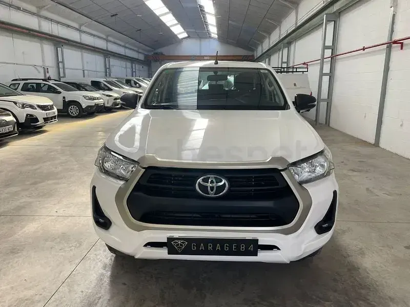 Usado Toyota HiLux 150 CV (110 kW) 2021 Blanco Pickup/Camioneta