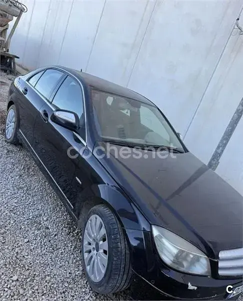 Usado Mercedes C320 Elegance 224 CV (164 kW) 2007 Negro Berlina