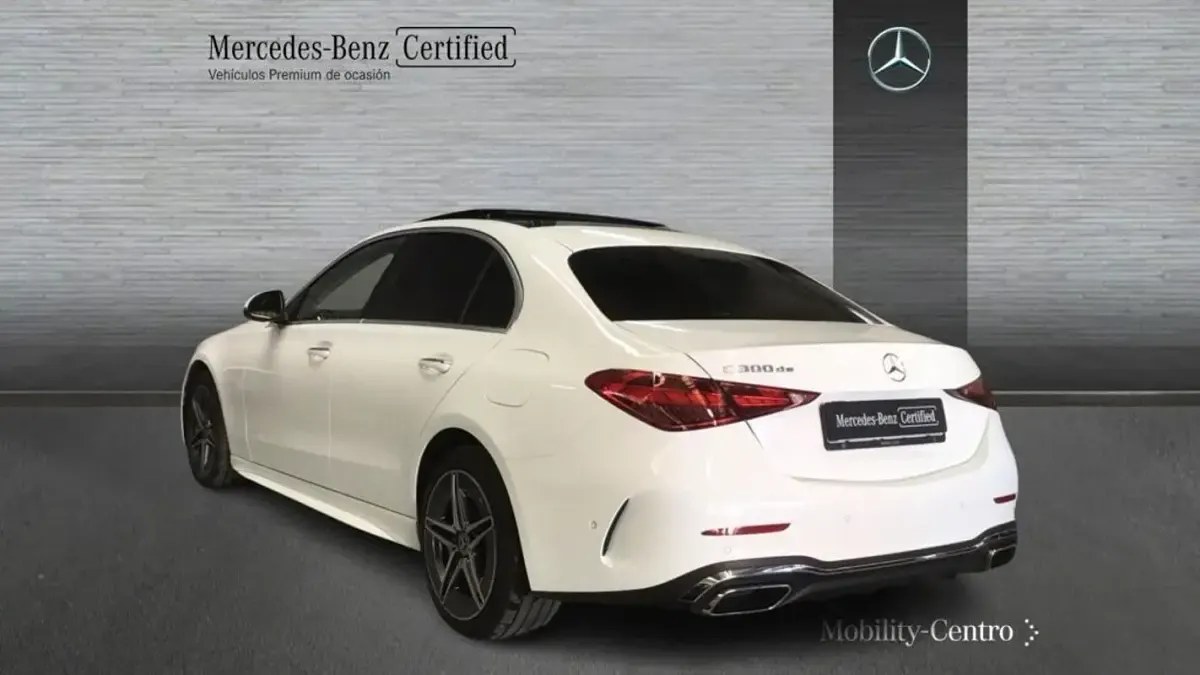 Usado Mercedes C300 312 CV (229 kW) 2024 Blanco polar Berlina