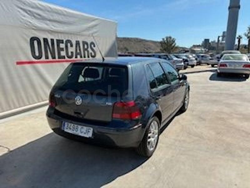Usado VW Golf IV 110 CV (80 kW) 2003 Gris / plata Berlina