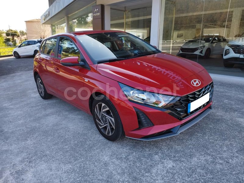 Rojo Usado 2024 Hyundai i20 Berlina | 20.900 € (Precio justo) - Imagen 1/4
