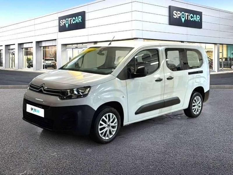 Usado Citroën Berlingo Live 102 CV (75 kW) 2023 Blanco Monovolumen
