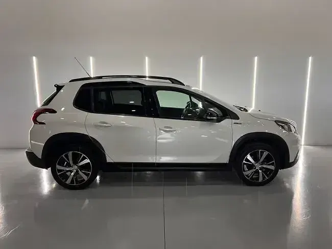 Usado Peugeot 2008 GT-line 131 CV (96 kW) 2016 Blanco SUV
