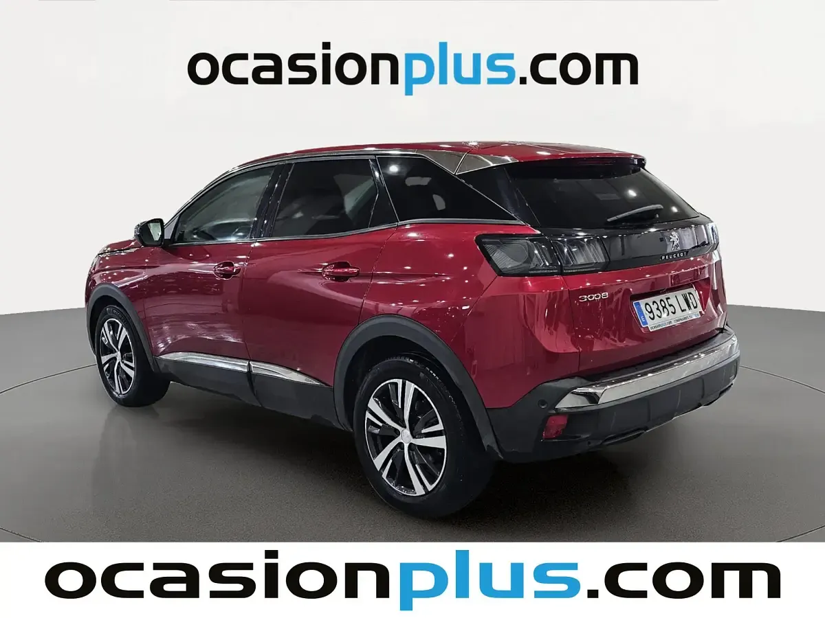 Usado Peugeot 3008 Allure 131 CV (96 kW) 2022 Rojo SUV