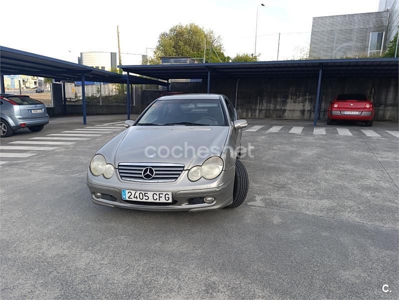Gris / plata Usado 2003 Mercedes C180 Berlina | 3500 € (Precio justo) - Imagen 1/4