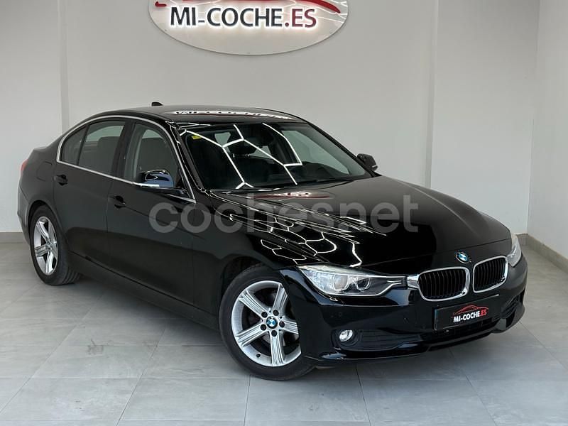 Negro Usado 2013 BMW 318 Sport Line Berlina | 12.499 € (Buen precio) - Imagen 1/4