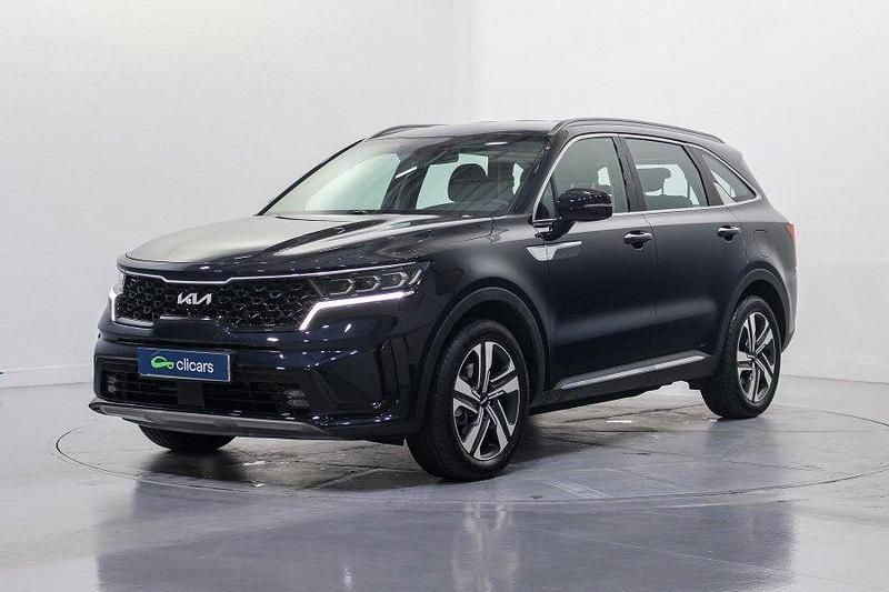 Usado Kia Sorento 230 CV (169 kW) 2023 Gris / plata SUV